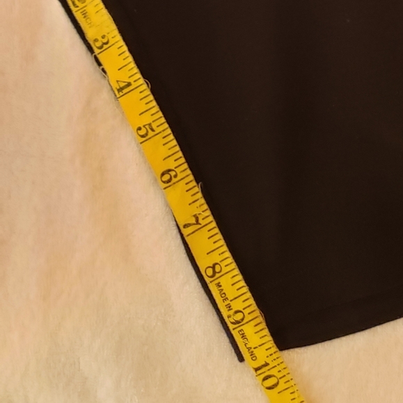 Men's shorts,black/red stripe,size 30,drawstring waist,zipper pockets - Picture 9 of 9